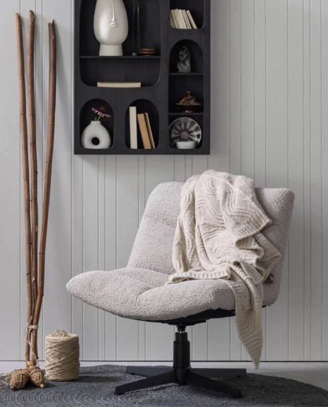 ❗️Forårskampagne med 15% på WOOOD❗️⁠
⁠
Der er 15% på et stort udvalg af varer fra WOOOD ⁠🐚⁠
Vinny lænestolen i sandfarve kombinerer blød bouclé med et moderne og stilrent design.⁠⛅️⁠
⁠
En elegant drejestol, perfekt til både afslapning og et æstetisk hjem ✨⁠
⁠
Kampagnen gælder til og med den 19/4 🤍⁠
⁠
Find det og mere på likehome.dk ✨⁠
⁠
⁠
⁠
#stueindretning #stueinspiration #hyggehjørne #nordicliving #sofastyle #stuedesign #interiør #boliginspiration #skandinaviskdesign #hygge #lænestol⁠